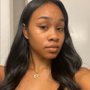 Meet your Posher, Amara